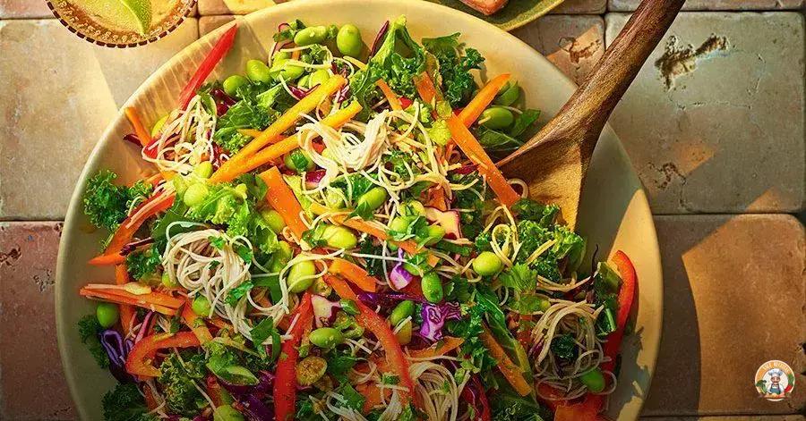 salada de macarrão vegana