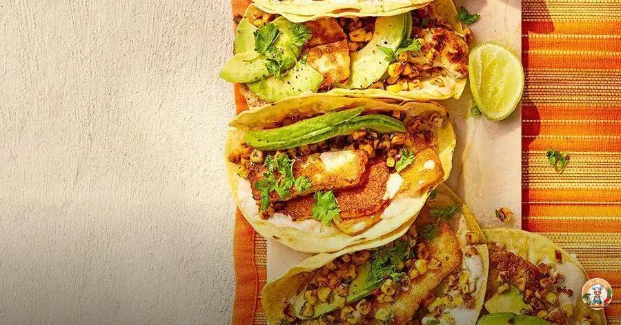 tacos de halloumi com milho temperado