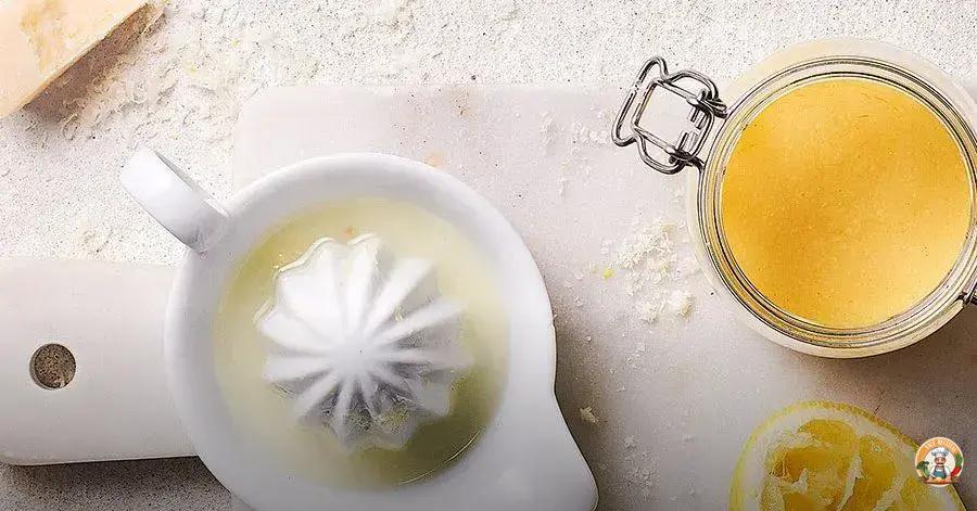 vinaigrete de limão e parmesão